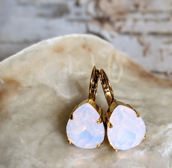 Large Swarovski Rose Opal Rosewater Pinn in 18K Gold Plated Drop Down Earrings - Picture 2 of 4